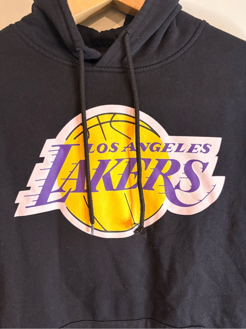 LA Lakers Black Pullover Hoodie - Picture 2 of 14